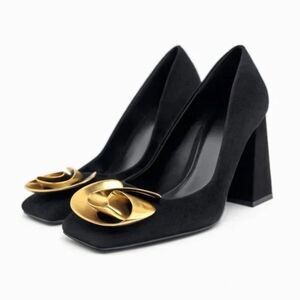NWT Zara Gold Flower Suede Black Block Heels